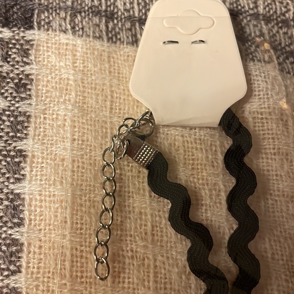 Black colored corded ribbon shaped with jewel pendant. New in package - Picture 5 of 5